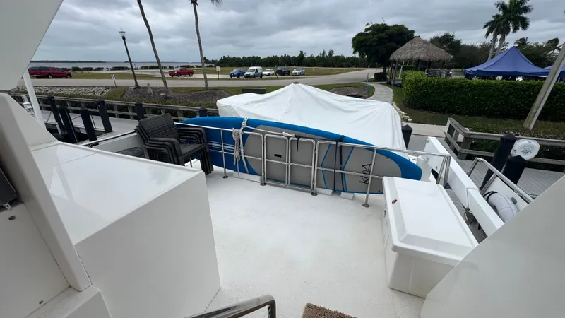 Slide: The Image of Flybridge Looking To The Stern - 4