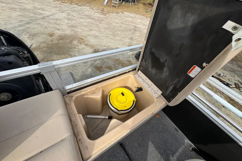 Slide: The Image of 2017 SUNTRACKER TRI-TOON storage compartment - 44