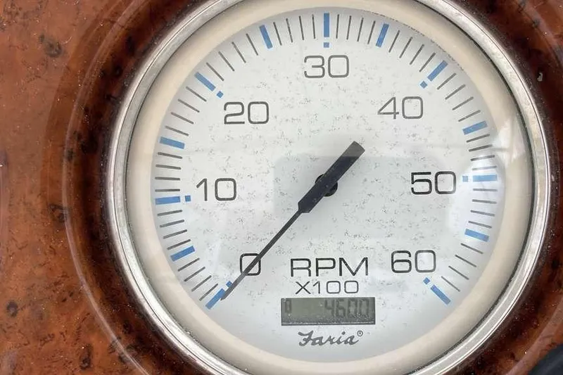Slide: The Image of Tachometer of 2005 Silverton 34 Convertible showing 4600 RPM. - 6