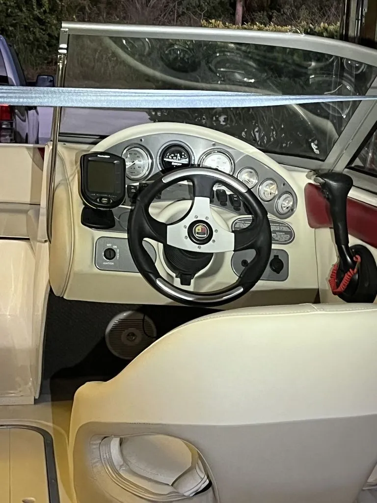 Slide: The Image of Mariah SX 19 Bowrider 2006 - 16