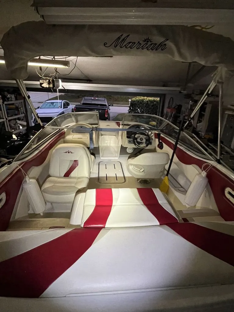 Slide: The Image of Mariah SX 19 Bowrider 2006 - 19