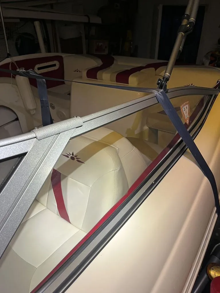 Slide: The Image of Mariah SX 19 Bowrider 2006 - 6