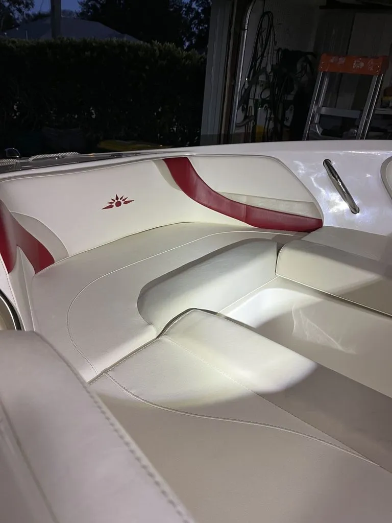 Slide: The Image of Mariah SX 19 Bowrider 2006 - 9