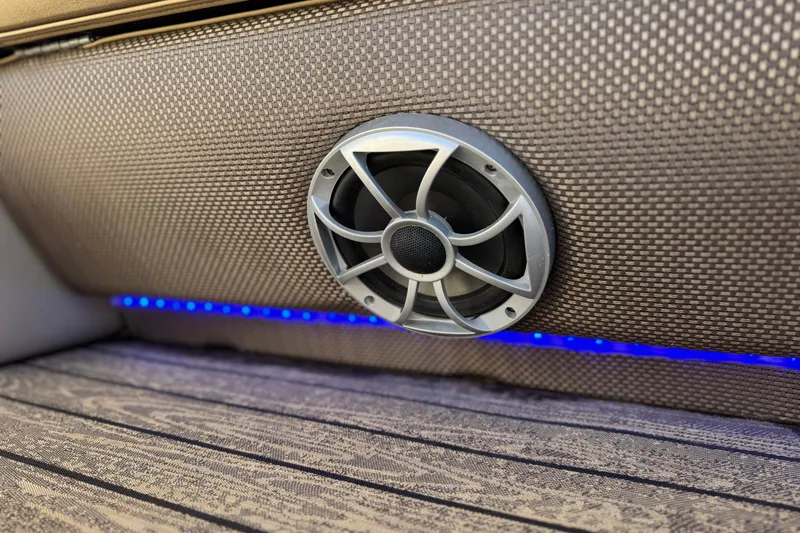 Slide: The Image of Speaker on 2022 Silver Wave 2410 SW5 JS boat with blue LED lighting. - 13