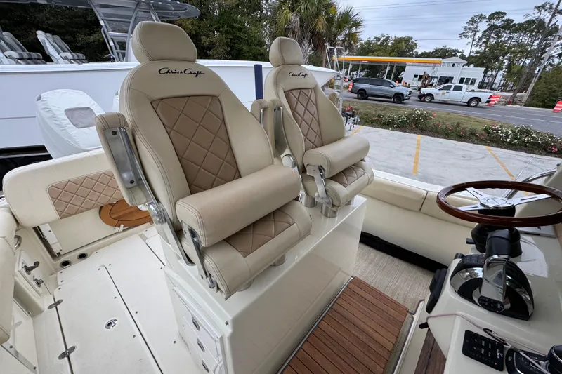 Slide: The Image of Luxury seating on 2020 Chris-Craft Catalina 30 boat, featuring elegant design and craftsmanship. - 37