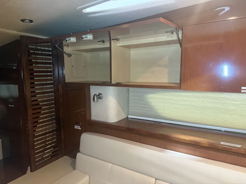 Slide: The Image of Sea Ray Sundancer 370 2012 - 16