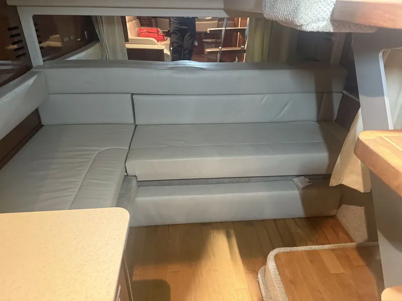 Slide: The Image of Sea Ray Sundancer 370 2012 - 30