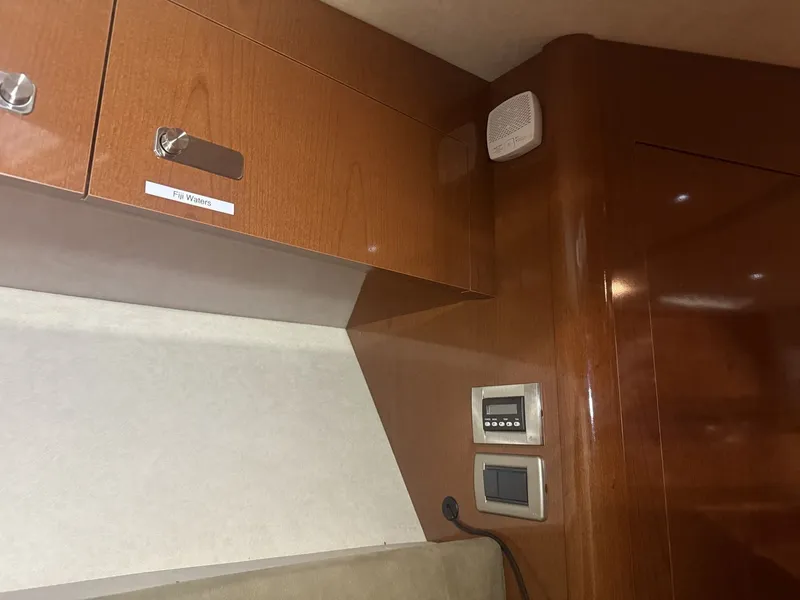 Slide: The Image of Sea Ray Sundancer 370 2012 - 33