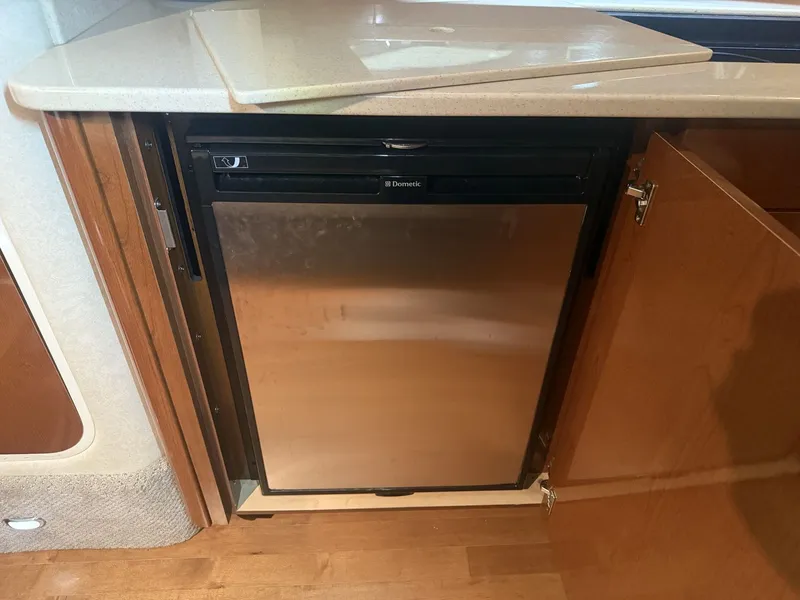 Slide: The Image of Sea Ray Sundancer 370 2012 - 34