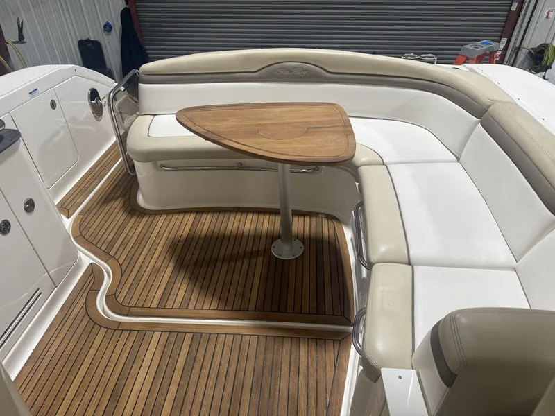 Slide: The Image of Sea Ray Sundancer 370 2012 - 43