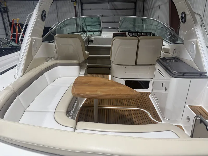 Slide: The Image of Sea Ray Sundancer 370 2012 - 47