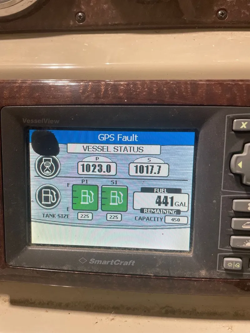 Slide: The Image of Sea Ray Sundancer 370 2012 - 75