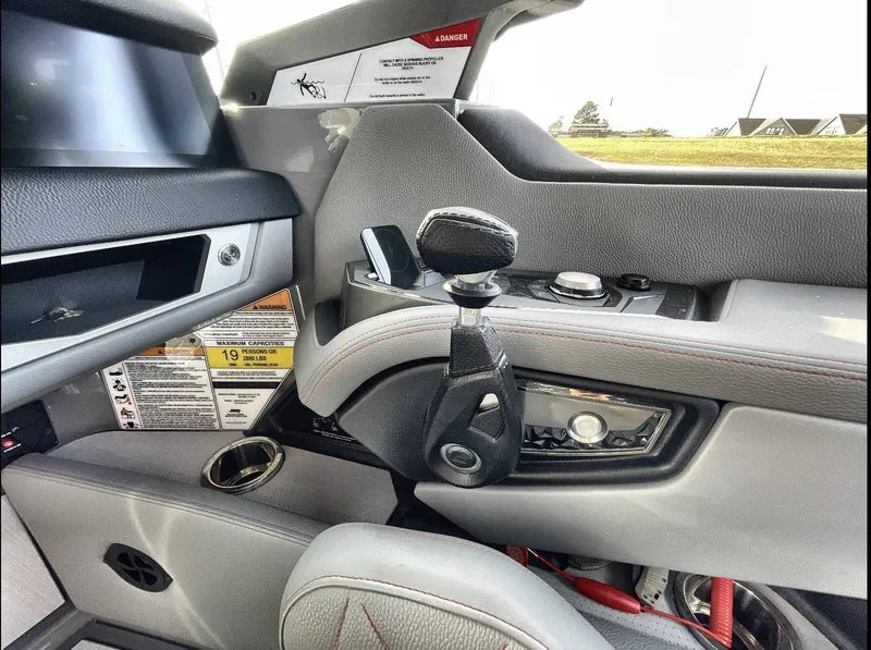 Slide: The Image of Nautique Super Air Nautique G25 Paragon 2025 - 22