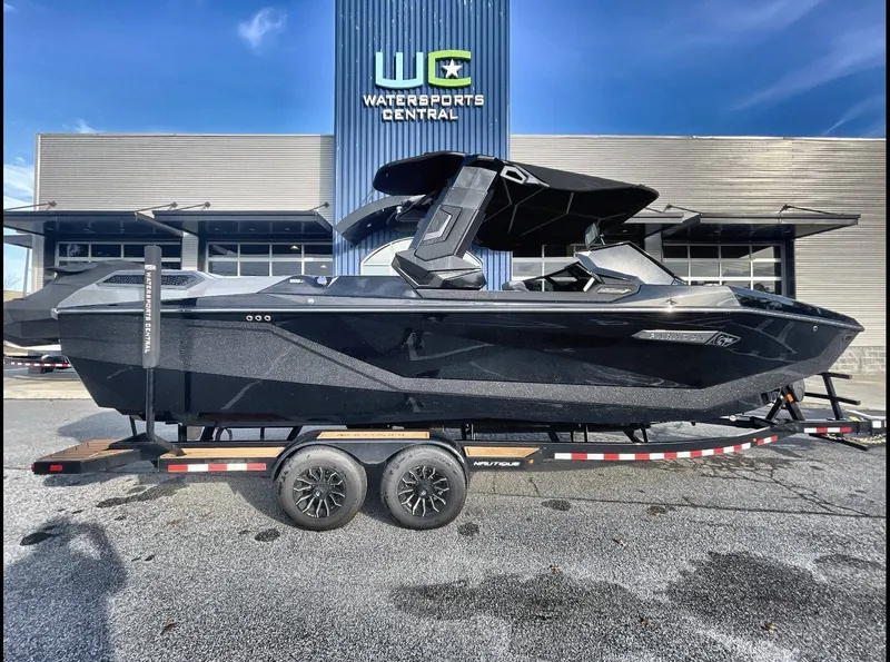 Slide: The Image of Nautique Super Air Nautique G25 Paragon 2025 - 23