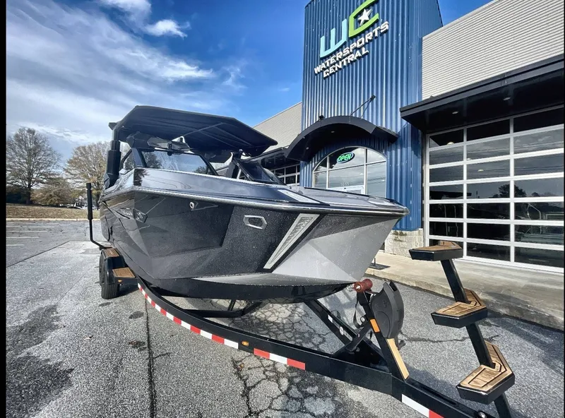 Slide: The Image of Nautique Super Air Nautique G25 Paragon 2025 - 3