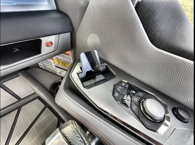 Slide: The Image of Nautique Super Air Nautique G25 Paragon 2025 - 5