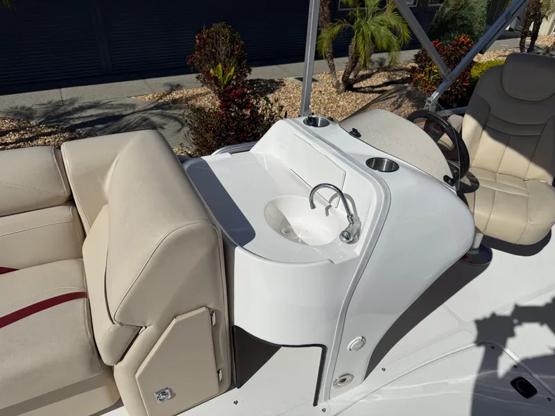 Slide: The Image of Hurricane Fundeck 216 2013 - 15