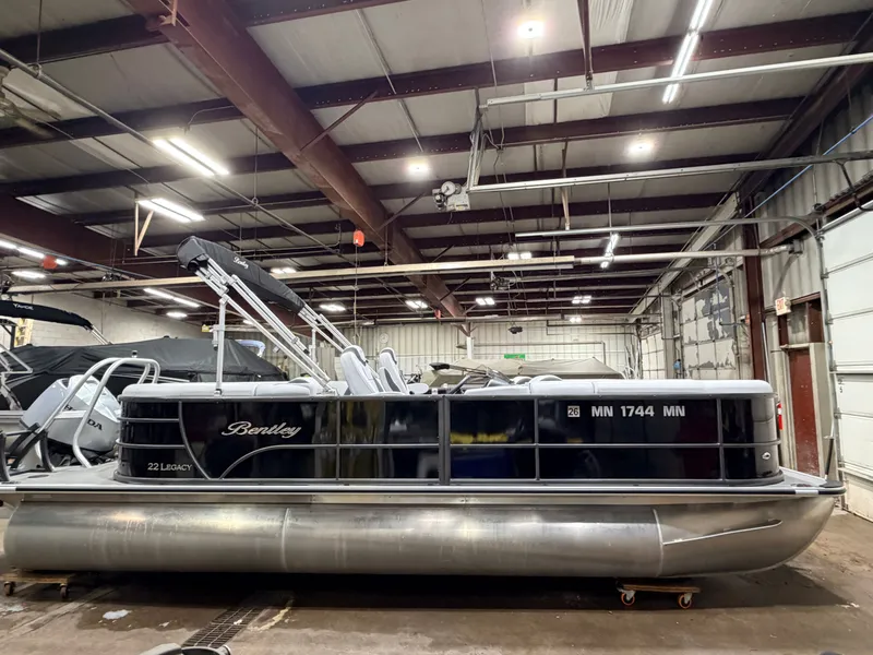 Slide: The Image of Bentley Pontoons 150HP Legacy 223 Navigator Quad Lounge Tritoon - $47995 2024 - 17