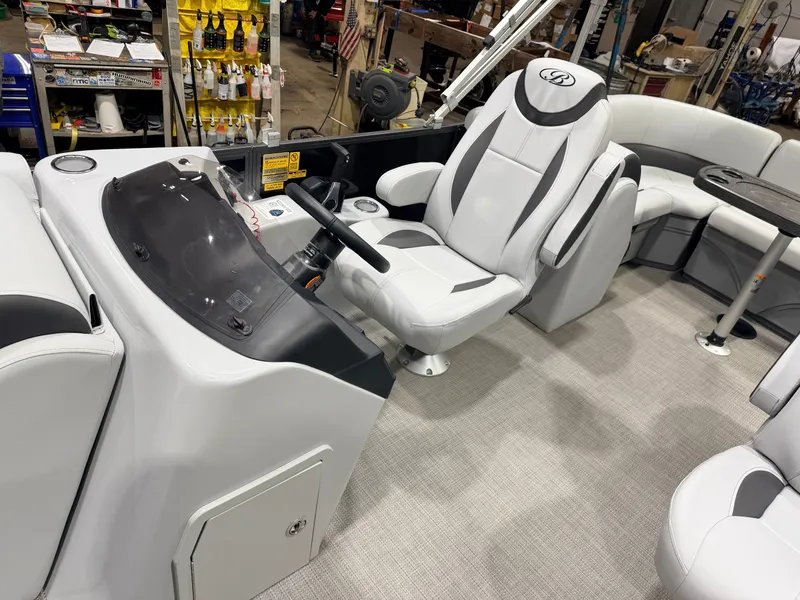 Slide: The Image of Bentley Pontoons 150HP Legacy 223 Navigator Quad Lounge Tritoon - $47995 2024 - 18