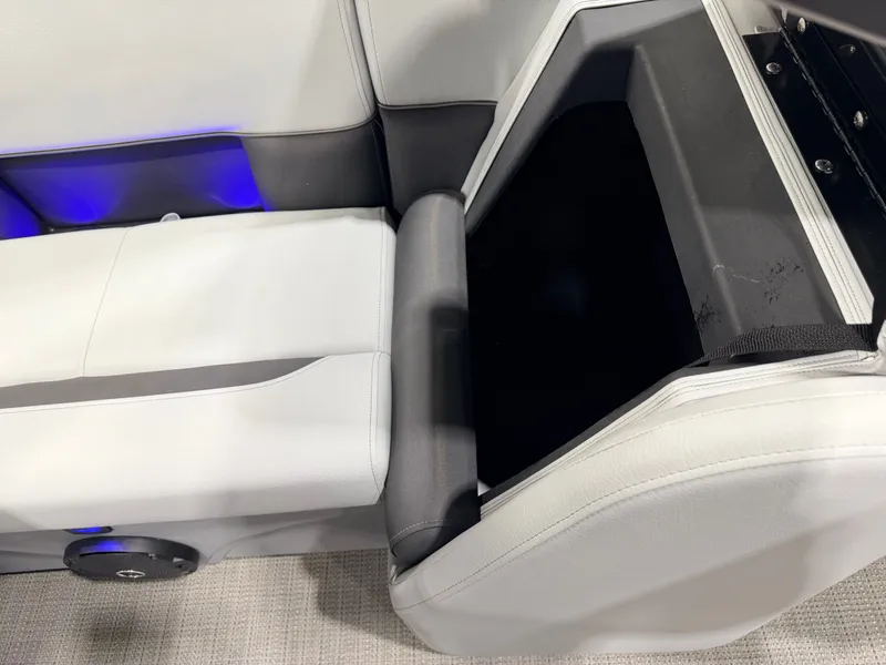 Slide: The Image of Bentley Pontoons 150HP Legacy 223 Navigator Quad Lounge Tritoon - $47995 2024 - 41