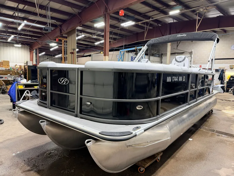 Slide: The Image of Bentley Pontoons 150HP Legacy 223 Navigator Quad Lounge Tritoon - $47995 2024 - 44