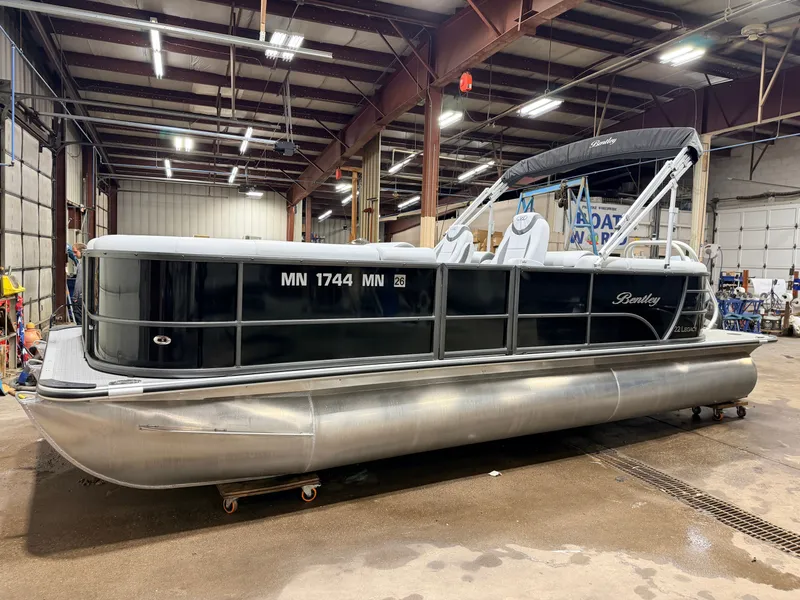 Slide: The Image of Bentley Pontoons 150HP Legacy 223 Navigator Quad Lounge Tritoon - $47995 2024 - 45