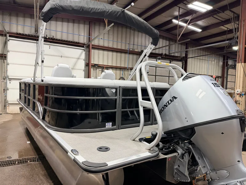 Slide: The Image of Bentley Pontoons 150HP Legacy 223 Navigator Quad Lounge Tritoon - $47995 2024 - 48