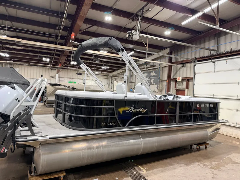 Slide: The Image of Bentley Pontoons 150HP Legacy 223 Navigator Quad Lounge Tritoon - $47995 2024 - 51