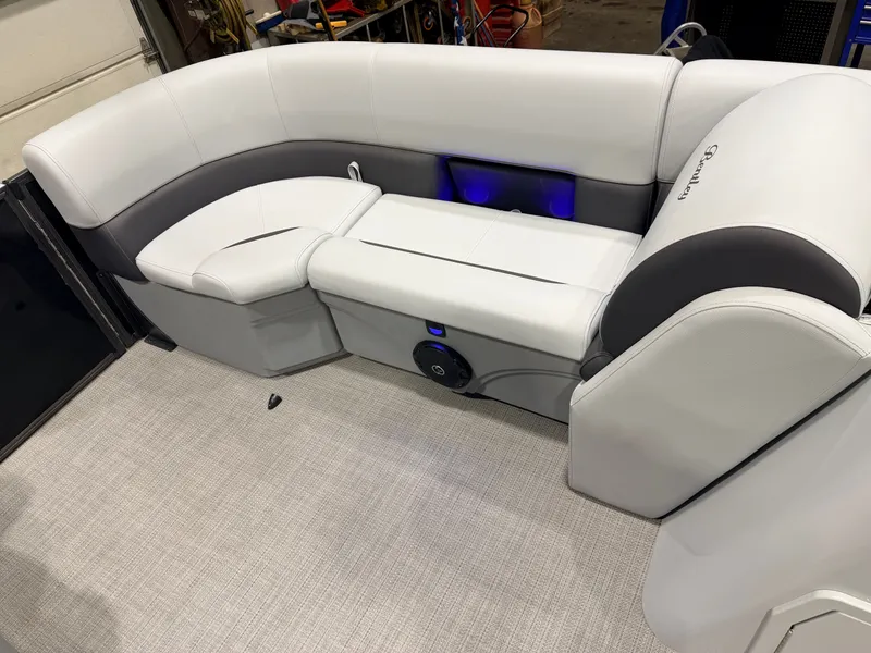 Slide: The Image of Bentley Pontoons Legacy 223 Navigator Quad Lounge Tri-toon Pontoon & 150HP Honda 4-Stroke EFI 2024 - 11