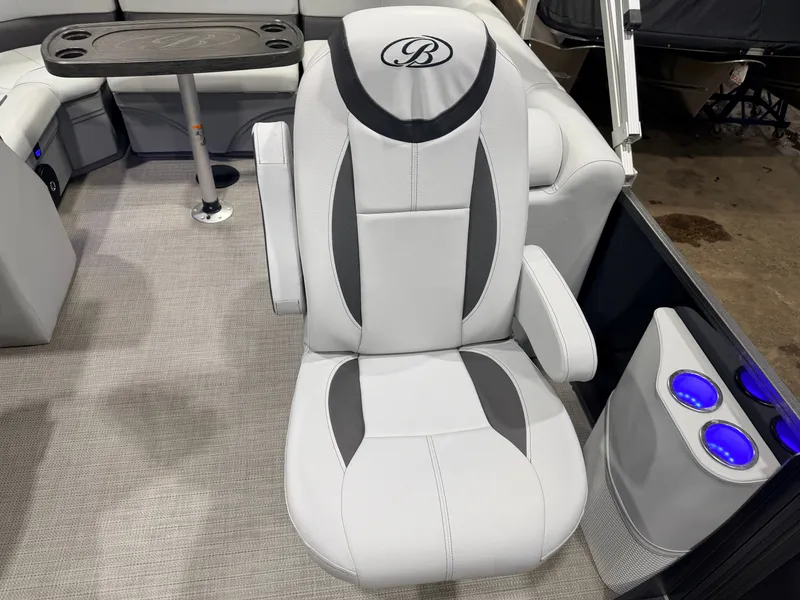 Slide: The Image of Bentley Pontoons Legacy 223 Navigator Quad Lounge Tri-toon Pontoon & 150HP Honda 4-Stroke EFI 2024 - 30