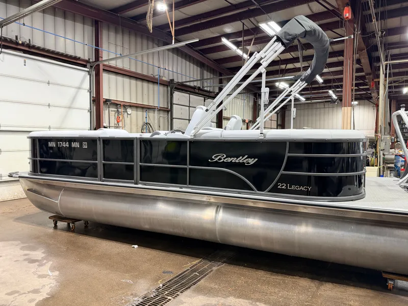 Slide: The Image of Bentley Pontoons Legacy 223 Navigator Quad Lounge Tri-toon Pontoon & 150HP Honda 4-Stroke EFI 2024 - 47