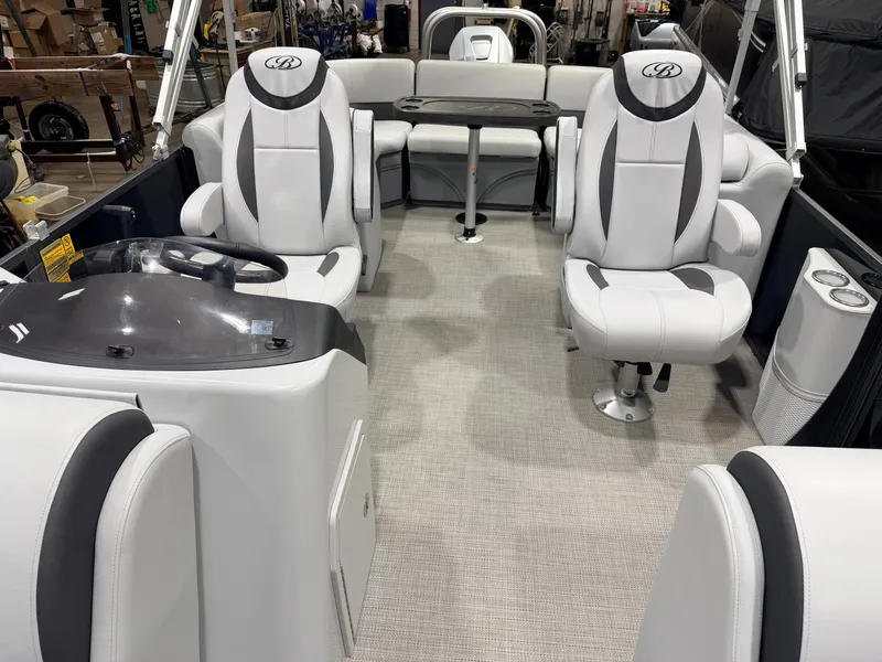 Slide: The Image of Bentley Pontoons Legacy 223 Navigator Quad Lounge Tri-toon Pontoon & 150HP Honda 4-Stroke EFI 2024 - 5