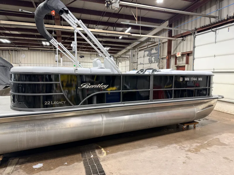 Slide: The Image of Bentley Pontoons Legacy 223 Navigator Quad Lounge Tri-toon Pontoon & 150HP Honda 4-Stroke EFI 2024 - 52