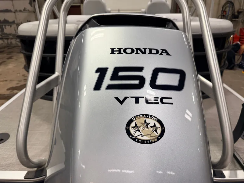 Slide: The Image of Bentley Pontoons Legacy 223 Navigator Quad Lounge Tri-toon Pontoon & 150HP Honda 4-Stroke EFI 2024 - 57