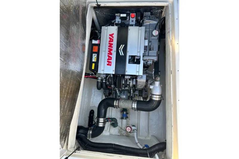 Slide: The Image of Engine compartment of 1998 Blackman Billfisher 26 with Yanmar engine. - 19