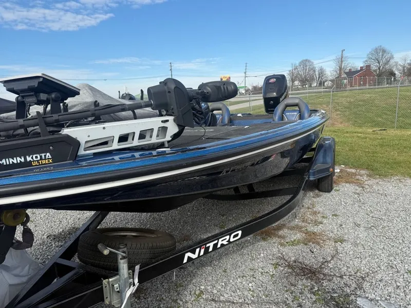 Slide: The Image of Nitro Z-8 2014 - 3