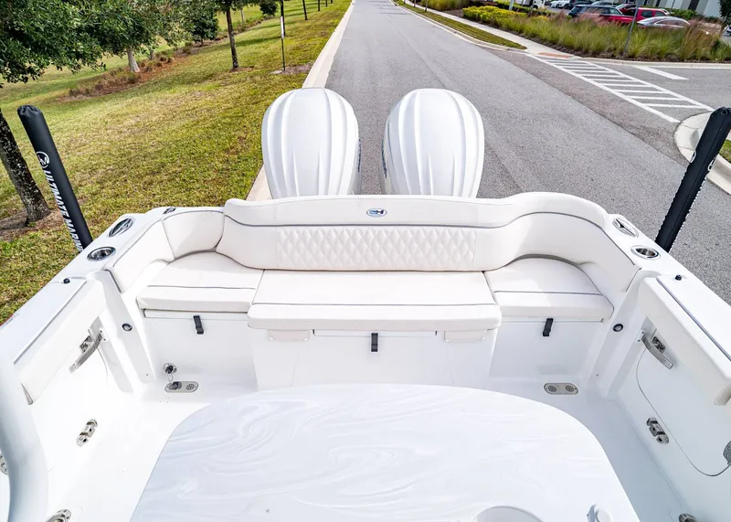Slide: The Image of Sea Hunt Ultra 285 SE 2026 - 4