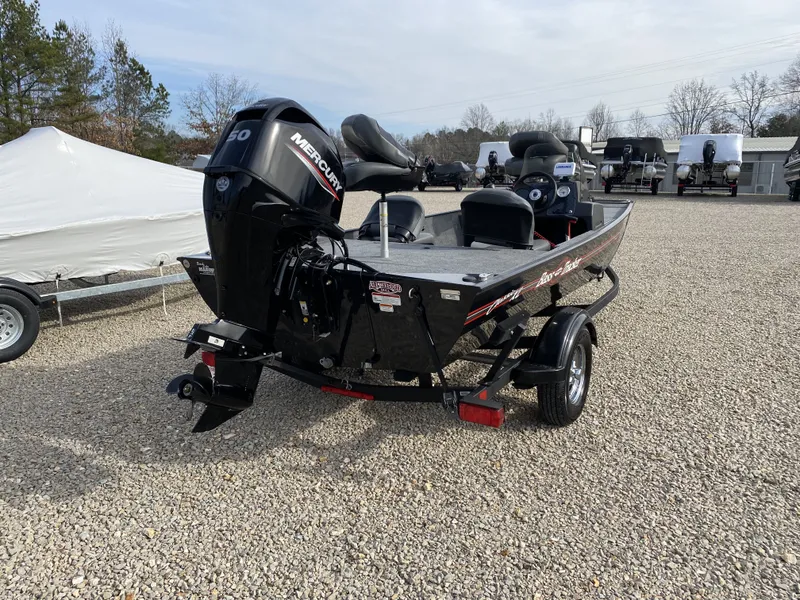 Slide: The Image of Tracker Bass Tracker Classic XL 2024 - 3