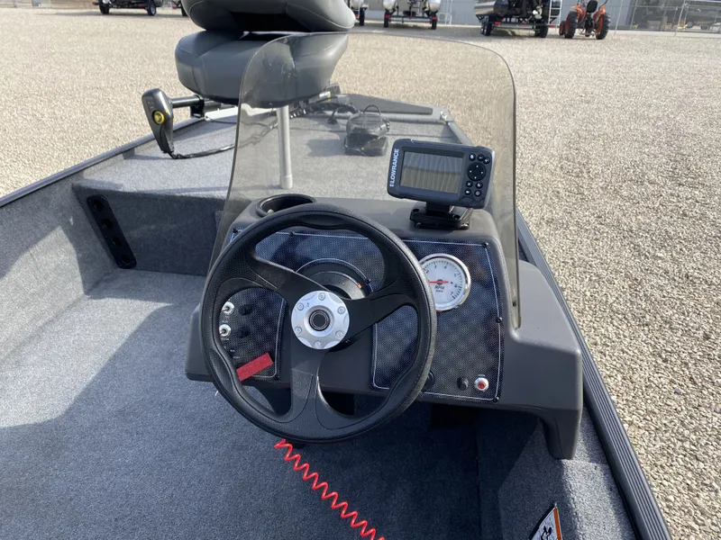 Slide: The Image of Tracker Bass Tracker Classic XL 2024 - 7