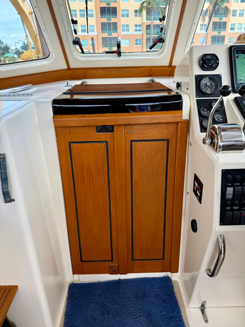 Slide: The Image of Sabre 36 2003 - 46