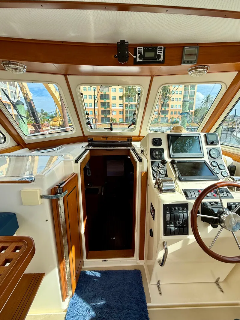 Slide: The Image of Sabre 36 2003 - 94