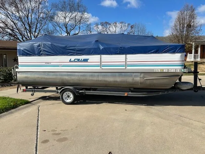 The Image of Lowe 215 Family 1995 - 0