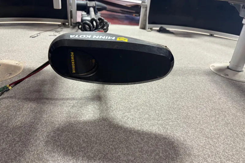 Slide: The Image of Minn Kota PowerDrive motor on 2019 Sun Tracker Bass Buggy 18 DLX boat. - 6