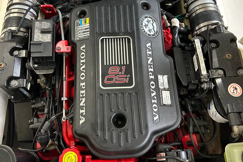 Slide: The Image of Volvo Penta 8.1 OSi engine in 2007 Hunt Yachts Harrier 25 boat. - 12