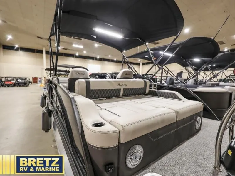 Slide: The Image of Lusso Ultra-Lounge L25UC 2026 - 12