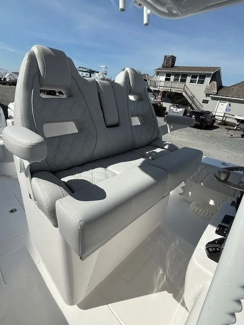 Slide: The Image of Contender 32 ST 2026 - 10