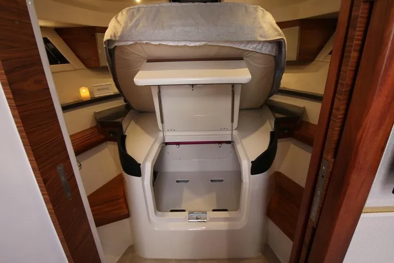 Slide: The Image of 2023-Boston-Whaler-405-Conquest-MarineMax - 74