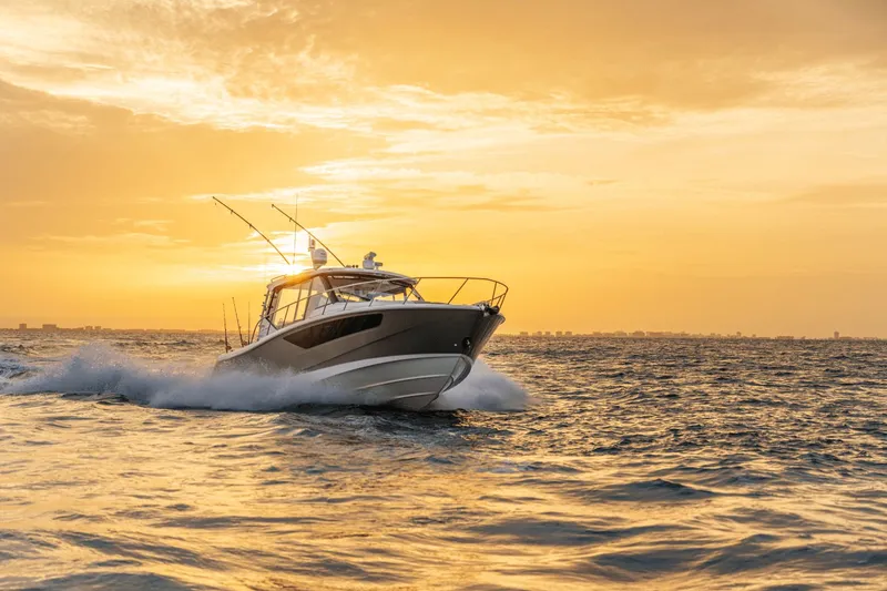 Slide: The Image of Boston Whaler 405 Conquest 2027 - 9