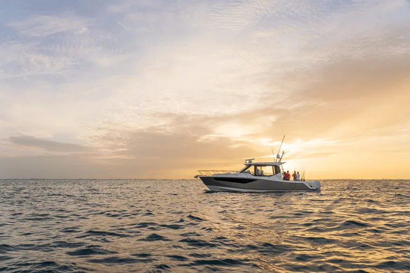 Slide: The Image of Boston Whaler 405 Conquest 2027 - 13