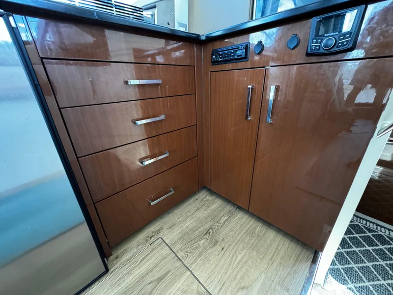 Slide: The Image of 2017 Carver - Galley - 44